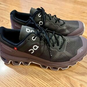 On Running Women’s Shadow Grape Athletic Shoes New W/O Box